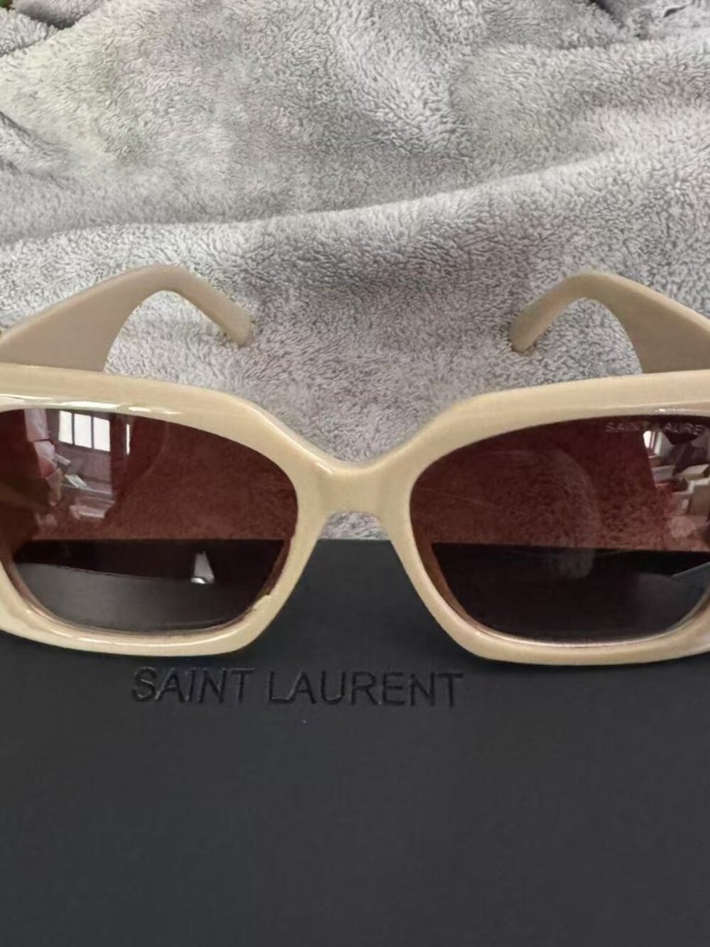Saint Laurent Cream Square-Frame Sunglasses - Picture 6 of 11